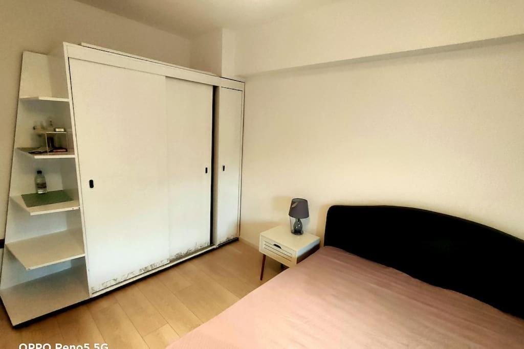 Ultracentral Ploiesti Apartment-Free Private Parking Exteriör bild