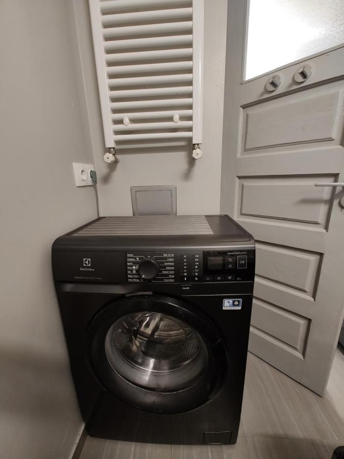 Ultracentral Ploiesti Apartment-Free Private Parking Exteriör bild